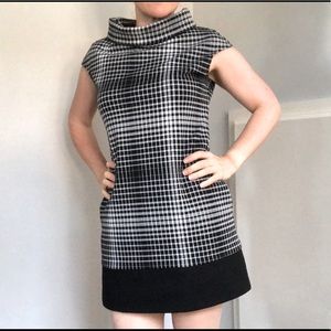 Express black & white dress